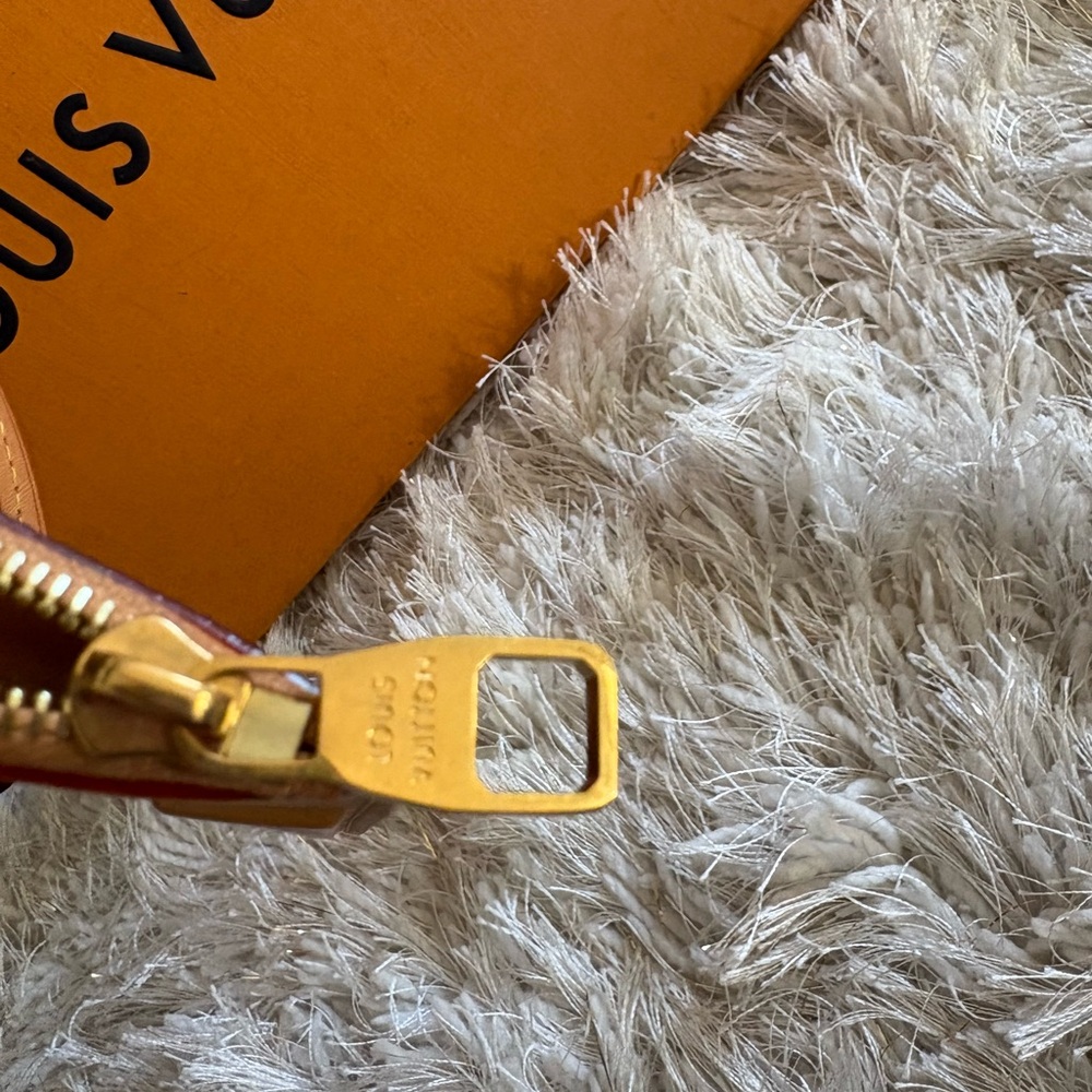 Louis Vuitton cassette card holder - Picture 7 of 10